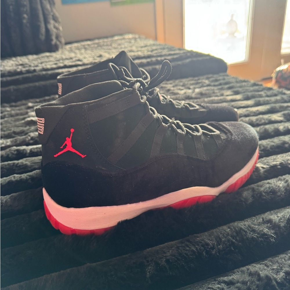 JORDAN 12 RETRO 'BRED VELVET' SNEAkERS